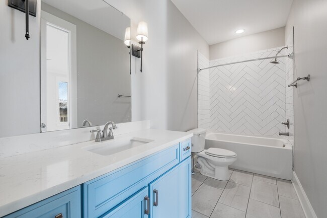 Building Photo - 4604A Michigan Ave