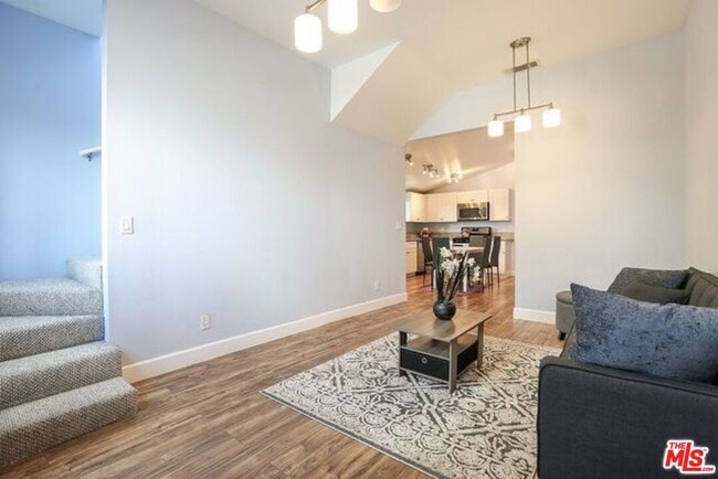 Building Photo - 318 Parkman Ave