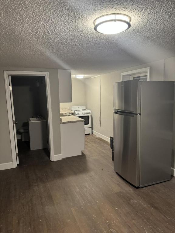 Primary Photo - 1645 Blythe Ave SE