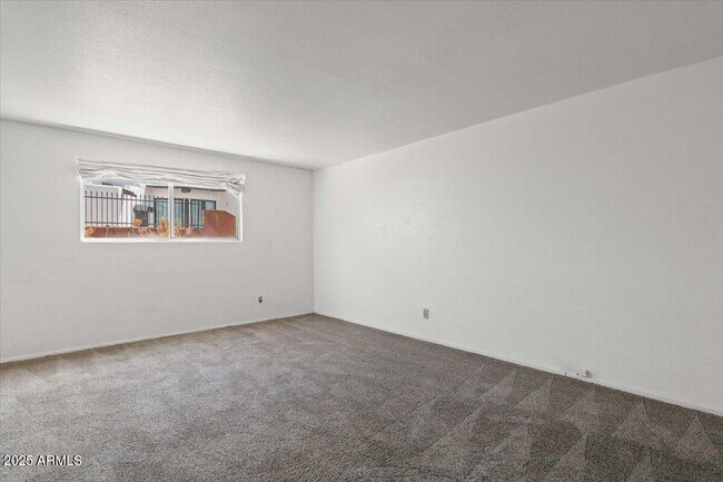 Building Photo - 5702 E Camelback Rd