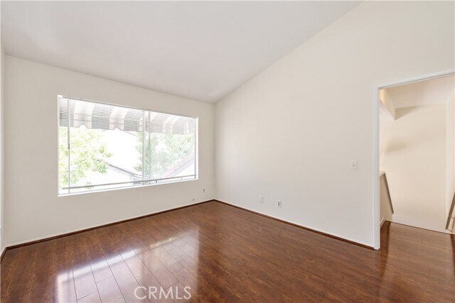 Building Photo - 105 Stanford Ct