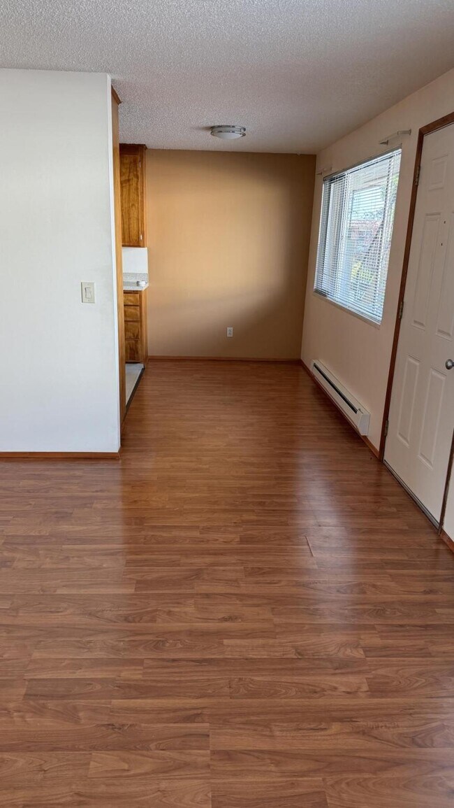 Building Photo - 2 bedroom in Edmonds WA 98020