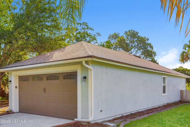 Building Photo - 1838 Weston Cir