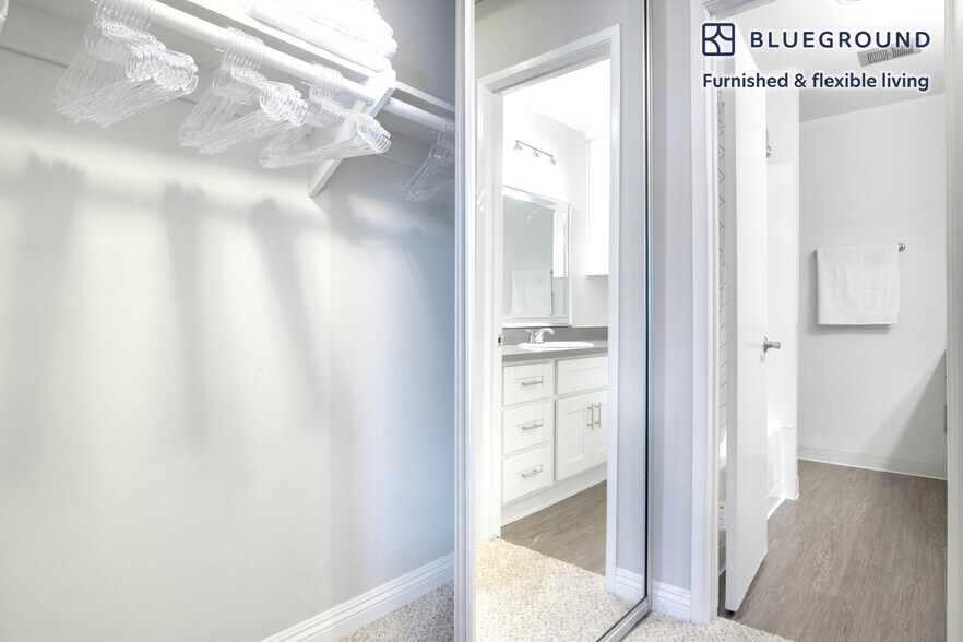 Building Photo - 3630 S Sepulveda Blvd