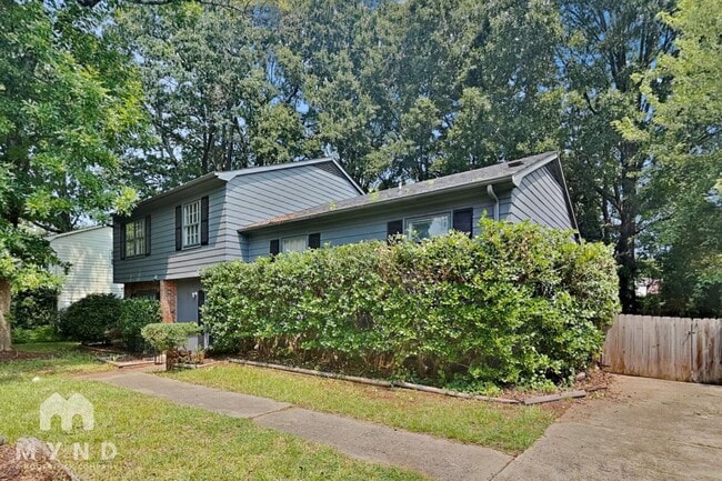 Building Photo - 6815 Saddle Ridge Rd