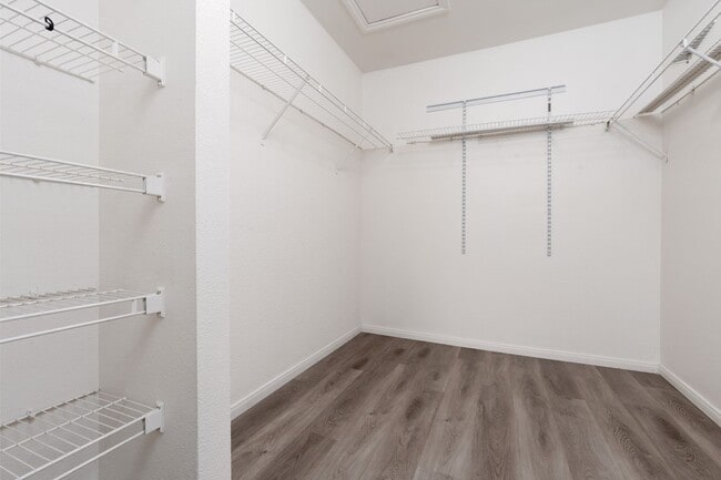 Building Photo - NEAR SUMMERLIN 1 BED, 1 BATH CONDO IN GATED COMMUNITY