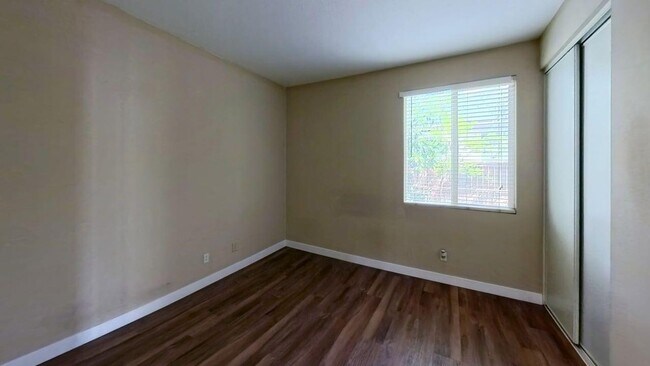 Building Photo - Welcome to your next dream home in Corona!