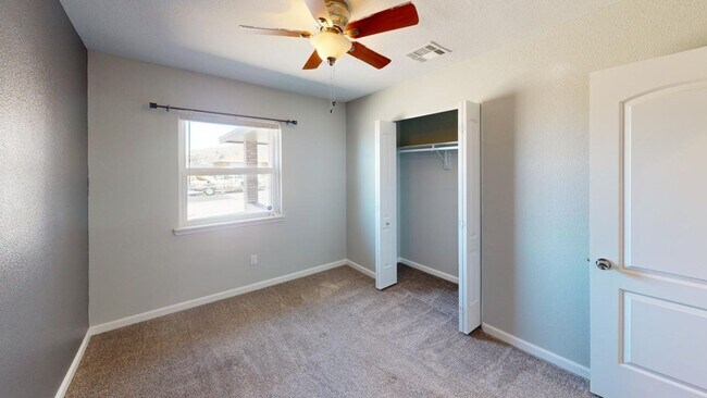 Building Photo - 3206 Thunder Rd