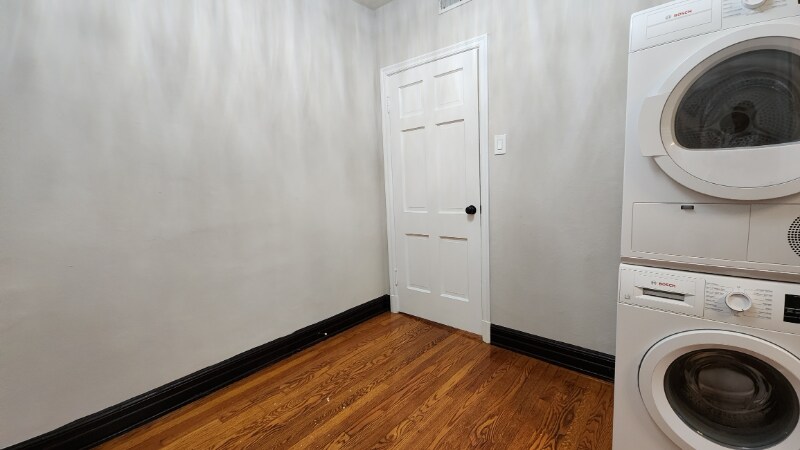 Building Photo - 1019 Sanford Ave