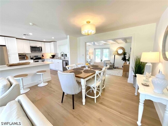 Building Photo - 1530 Mandarin Rd