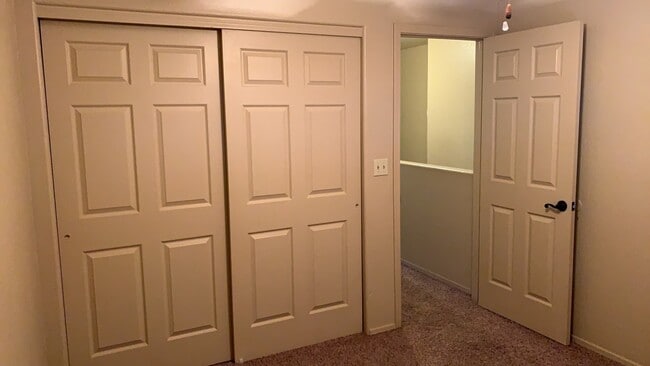 Building Photo - 3 Bedroom - 2.5 Bath - 1395 Sq. Ft. Home f...