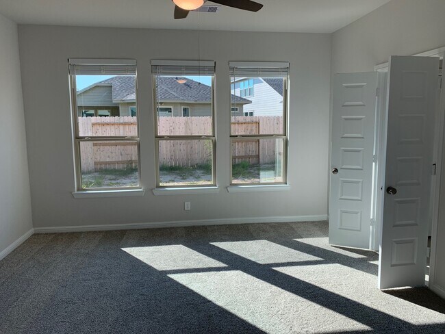 Building Photo - 8022 Cliffside Terrace Ct
