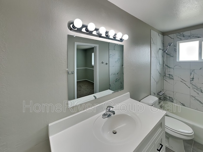 Building Photo - 5631 W 11030 N