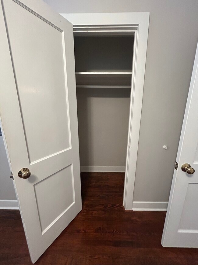 Building Photo - 661 Adluh St