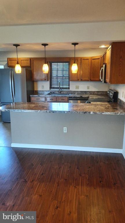 Building Photo - 137 Hunters Ridge Dr