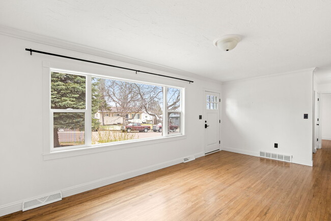 Building Photo - 1004 11th St NW