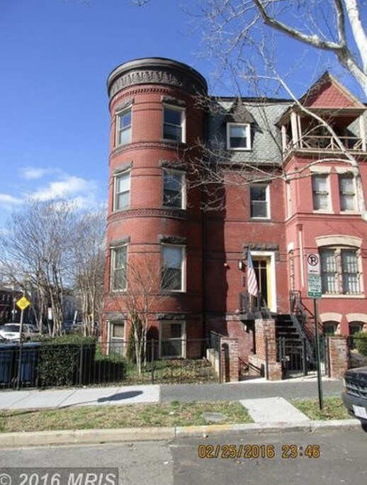 Building Photo - 1100 7th St NE