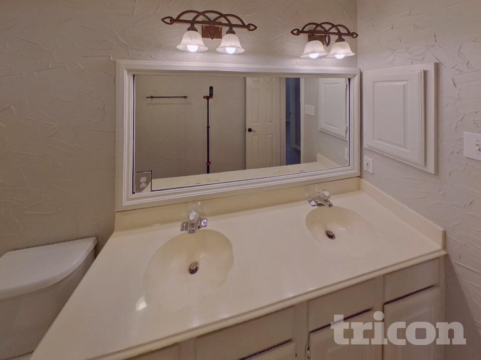 Building Photo - 1793 Lake Breeze Dr