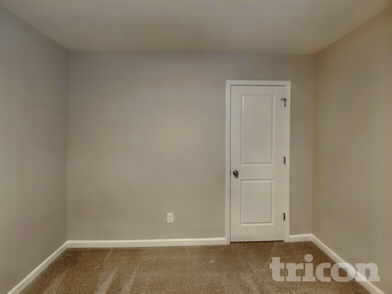 Building Photo - 1123 Rankin Oaks St