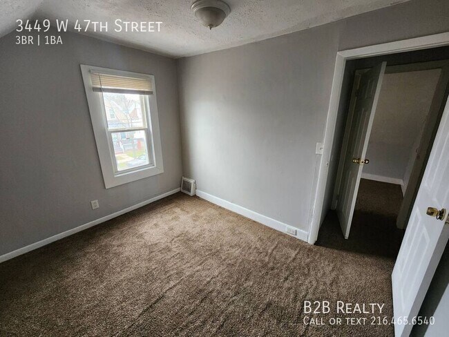 Building Photo - 3449 W 47th St