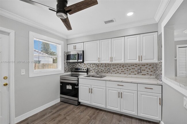 Building Photo - 824 Bayberry Dr