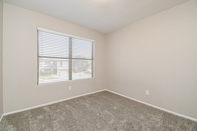 Building Photo - 3538 S Calderon Cir