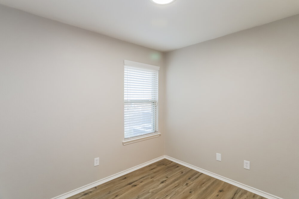 Building Photo - 806 Platinum Dr