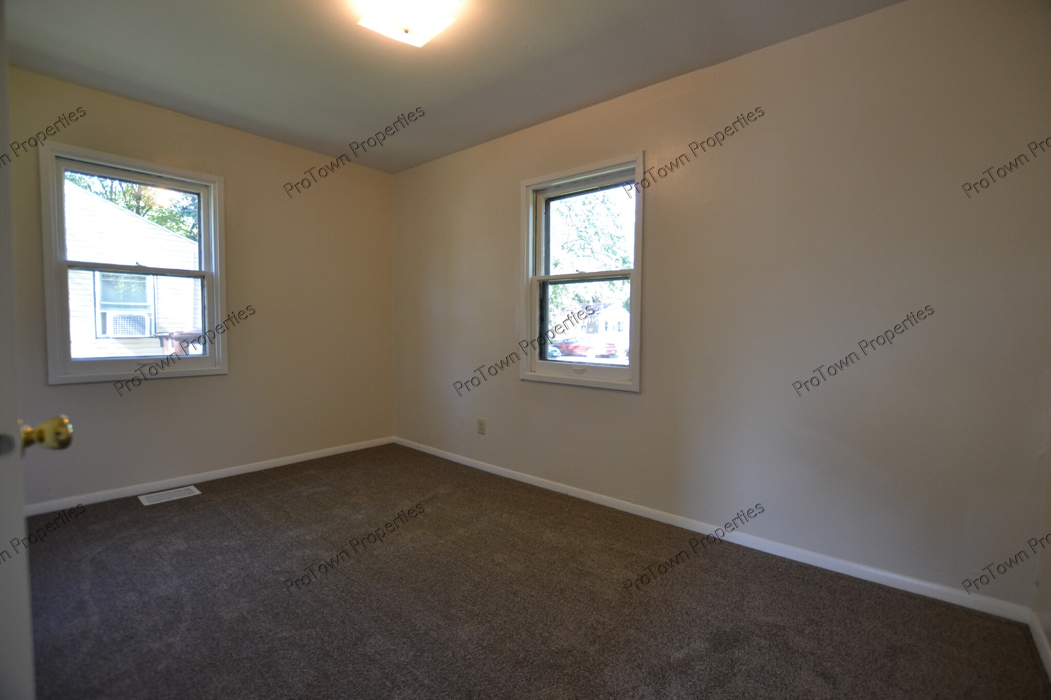 Building Photo - 110 Edison Rd