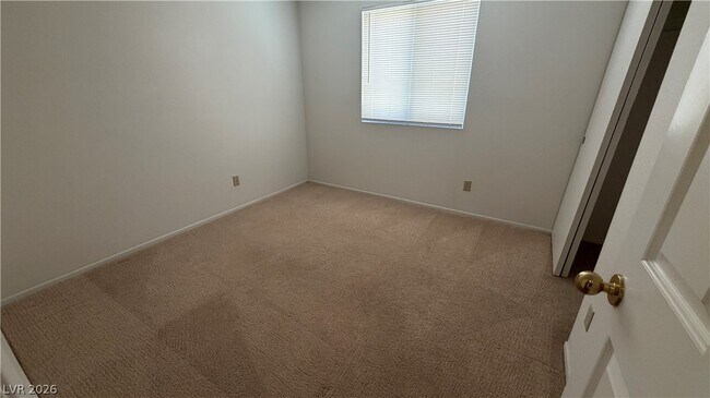 Building Photo - 1328 Maplegrove Cir