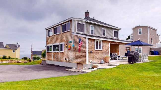 Building Photo - Ocean View Retreat in York Beach, Maine: F...