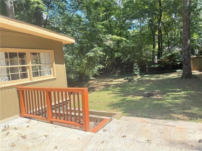 Building Photo - 1009 Verdi Way