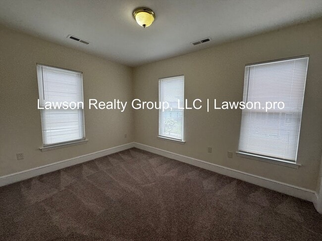 Building Photo - 813 Gilmer Ave NW