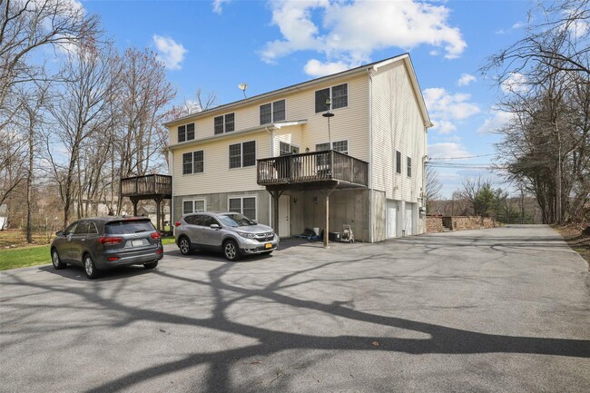 Building Photo - 2923 Lexington Ave