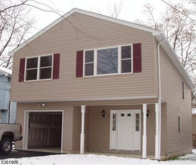Primary Photo - 28 Caldwell Rd