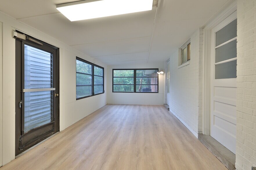 Sunroom - Outdoor Living - 11849 Ramsdale Ct