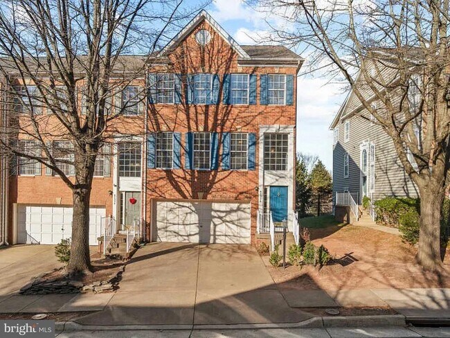 Building Photo - 47326 Sterdley Falls Terrace