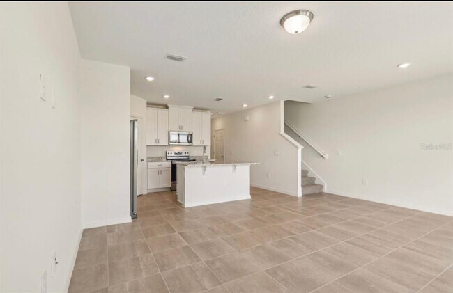 Building Photo - 16390 Bird of Paradise Ave