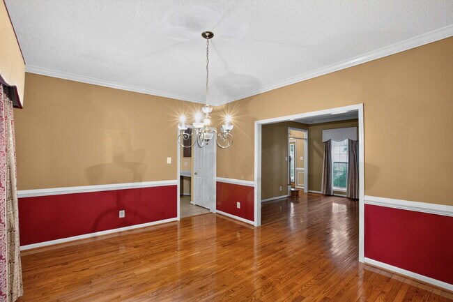 Building Photo - 16801 Old Field Ln