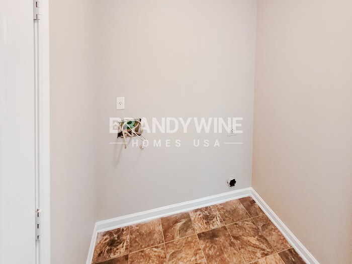 Building Photo - 7799 Birdwood Dr