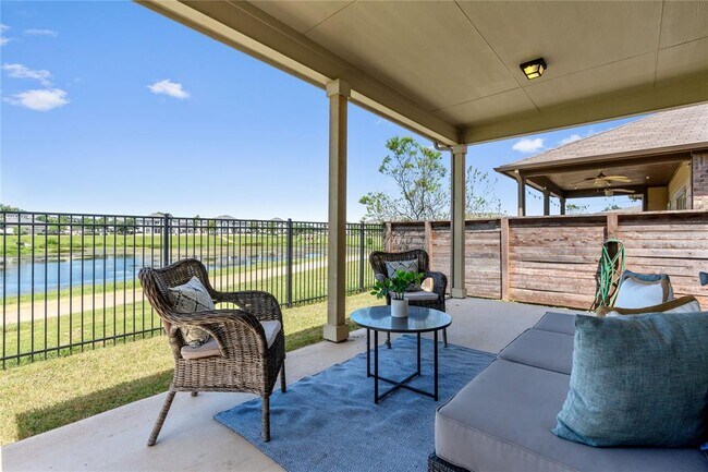 Building Photo - 10423 Turnbull Loop