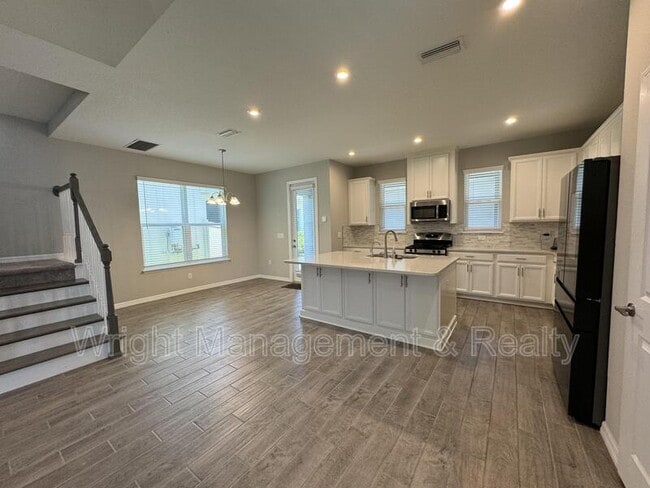 Building Photo - 13823 Rangeland Blvd