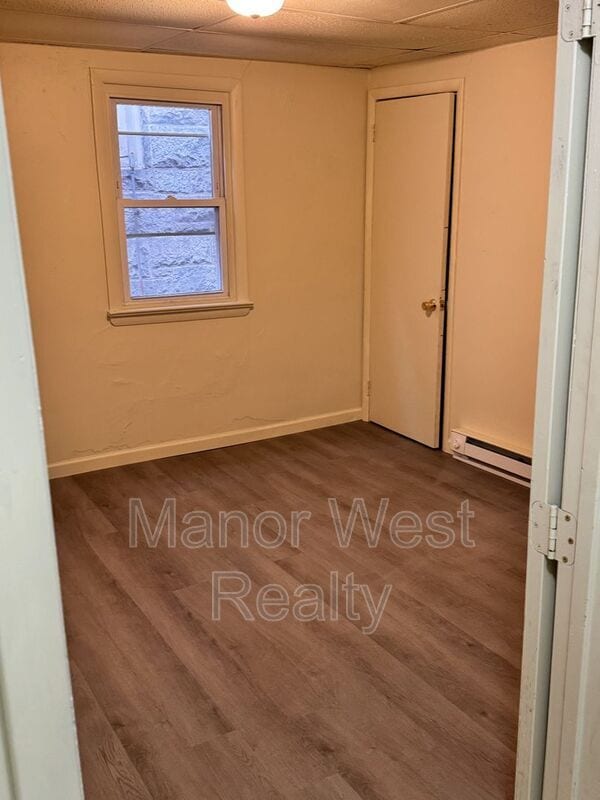 Building Photo - 320 W Market St