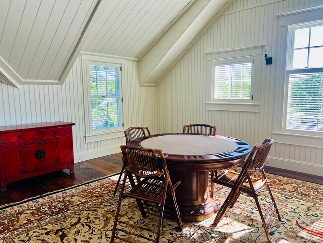 Building Photo - 3 Field Club Ln