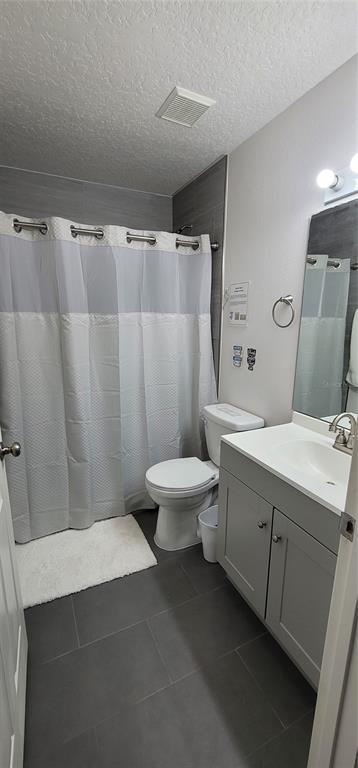 Building Photo - 730 Pine Cone Dr