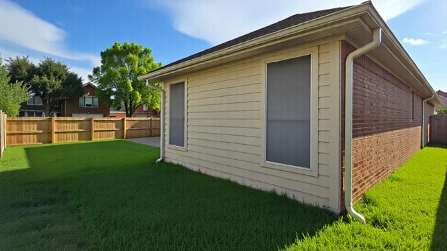 Building Photo - 12723 Orchard Summit Dr