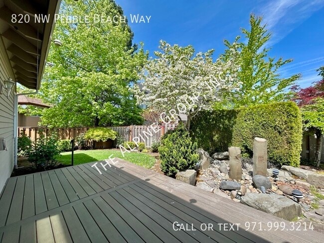 Building Photo - 820 NW Pebble Beach Way