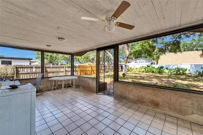 Building Photo - 8818 Ashman Rd