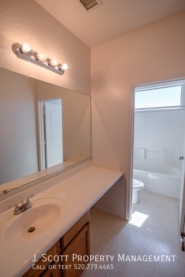 Building Photo - 3886 S Dew Drop Ln