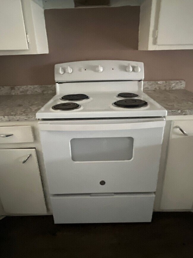 Building Photo - 1614 58th St