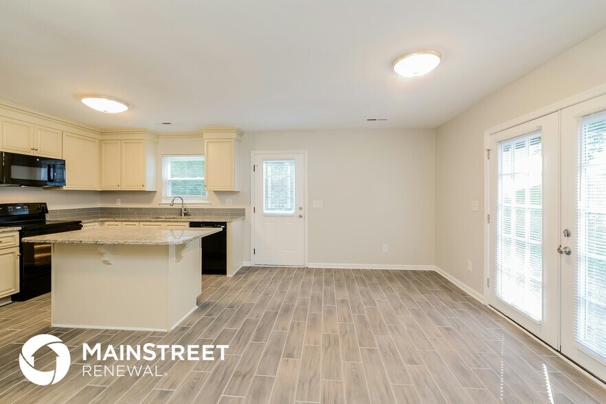 Building Photo - 2857 Hondo Dr